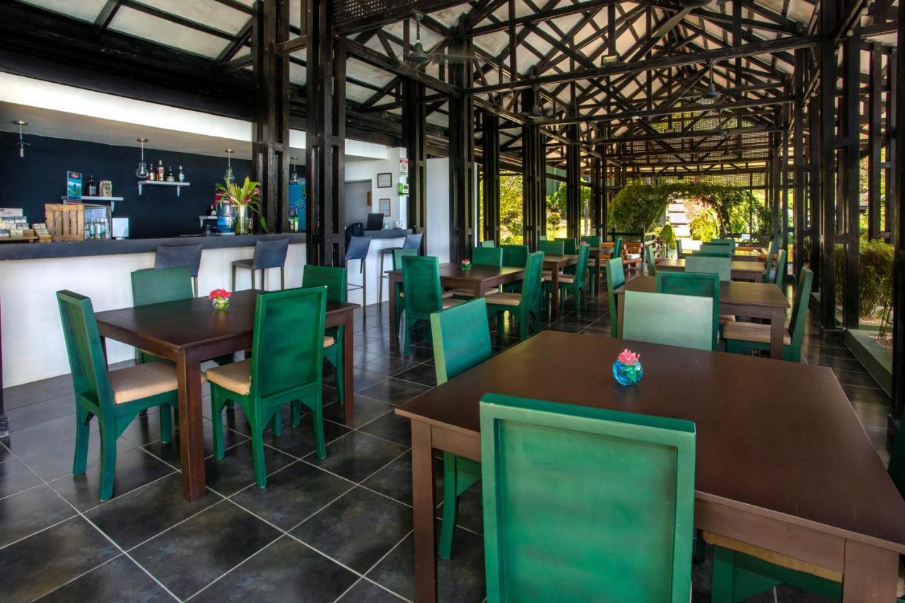 Tiki Villas Rainforest Lodge - Adults Only Увіта Екстер'єр фото